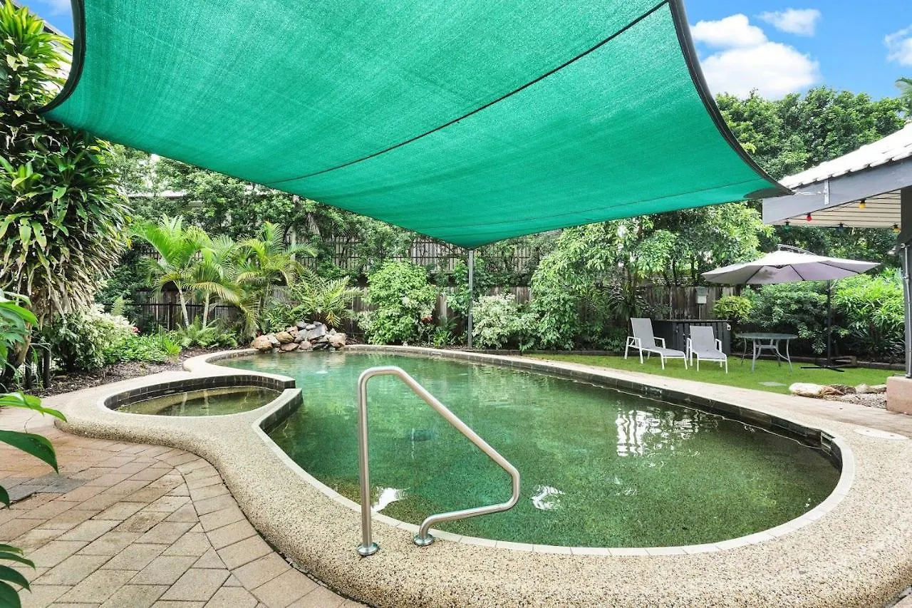 Leumeah - A Modern Townhouse In Cairns contacts